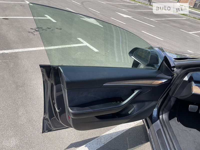 Седан Tesla Model 3 2021 в Киеве фото 43 Седан Tesla Model 3 2021 в Киеве