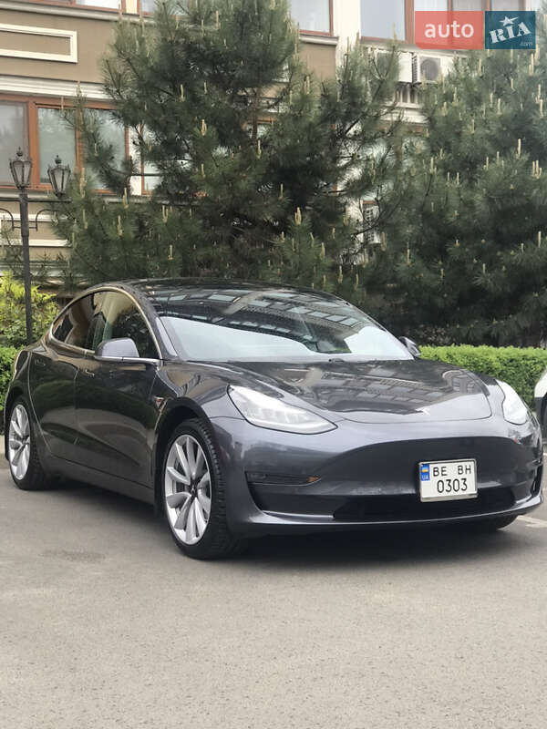 Tesla Model 3 2018