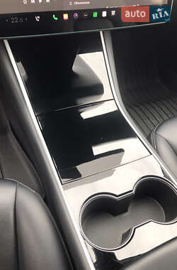 Седан Tesla Model 3 2018 в Одессе