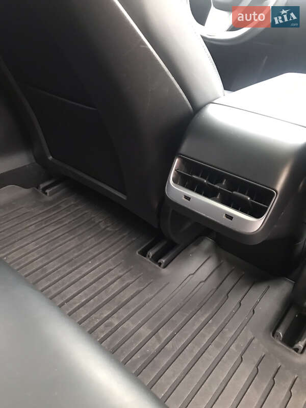 Седан Tesla Model 3 2018 в Одессе