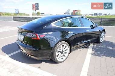 Седан Tesla Model 3 2019 в Мукачево