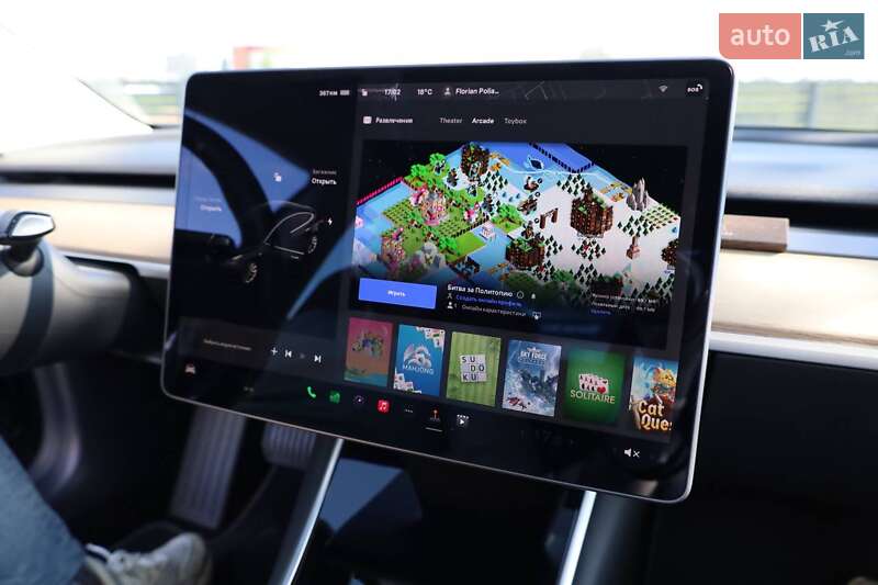 Седан Tesla Model 3 2019 в Мукачево