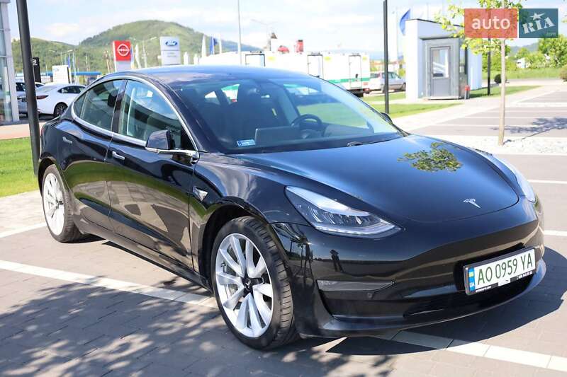 Tesla Model 3 2019