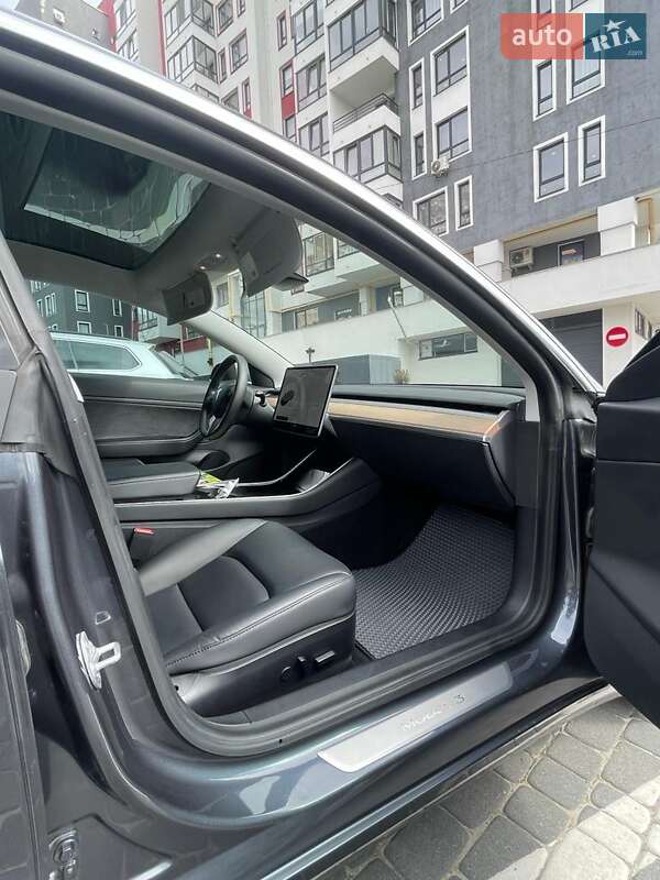 Седан Tesla Model 3 2020 в Львове фото 10 Седан Tesla Model 3 2020 в Львове