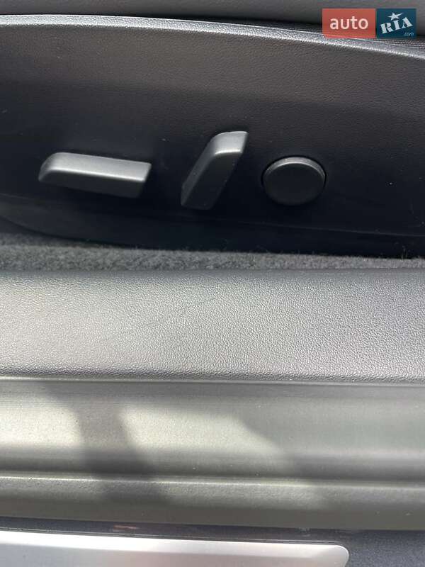 Седан Tesla Model 3 2020 в Львове фото 26 Седан Tesla Model 3 2020 в Львове