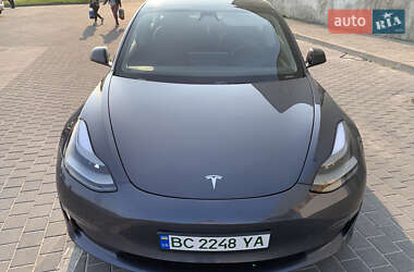 Седан Tesla Model 3 2021 в Львове