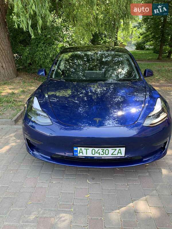 Седан Tesla Model 3 2020 в Ивано-Франковске