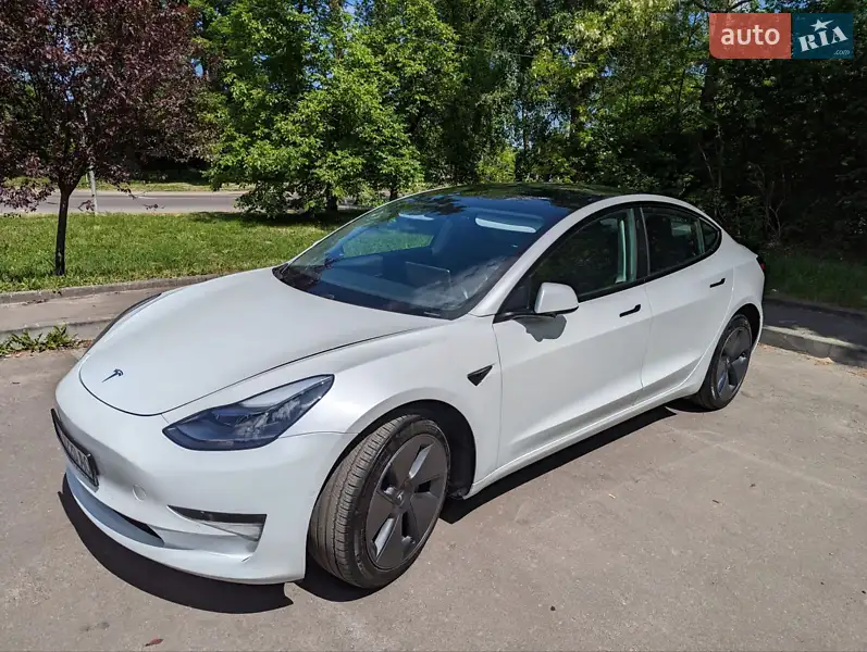 Tesla Model 3 2020