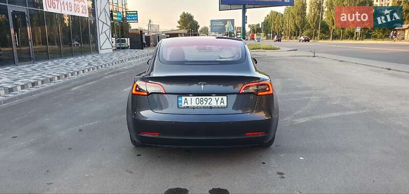 Седан Tesla Model 3 2018 в Киеве