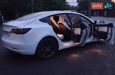 Седан Tesla Model 3 2020 в Шепетівці