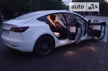 Седан Tesla Model 3 2020 в Шепетовке