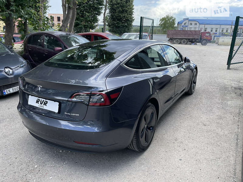 Седан Tesla Model 3 2019 в Тернополі