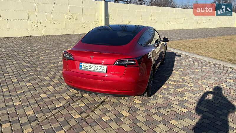 Седан Tesla Model 3 2022 в Днепре