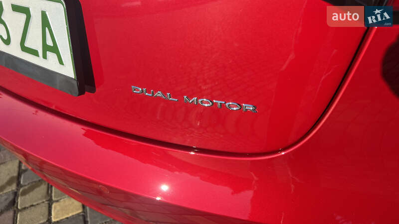 Седан Tesla Model 3 2022 в Днепре