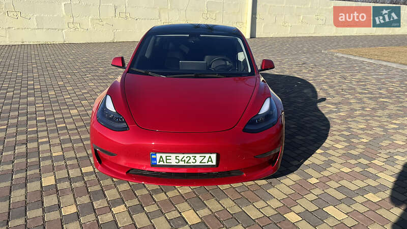 Седан Tesla Model 3 2022 в Днепре
