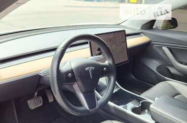 Седан Tesla Model 3 2019 в Киеве