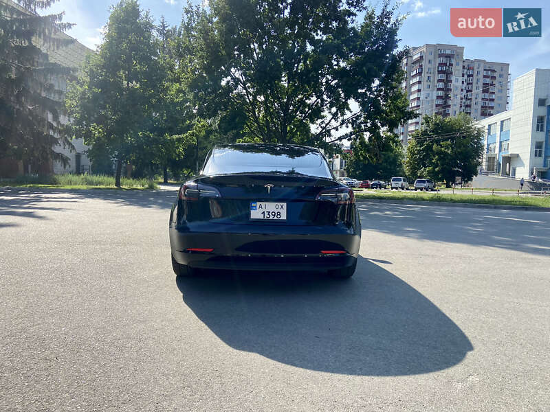 Седан Tesla Model 3 2019 в Киеве