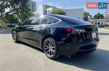 Седан Tesla Model 3 2019 в Києві