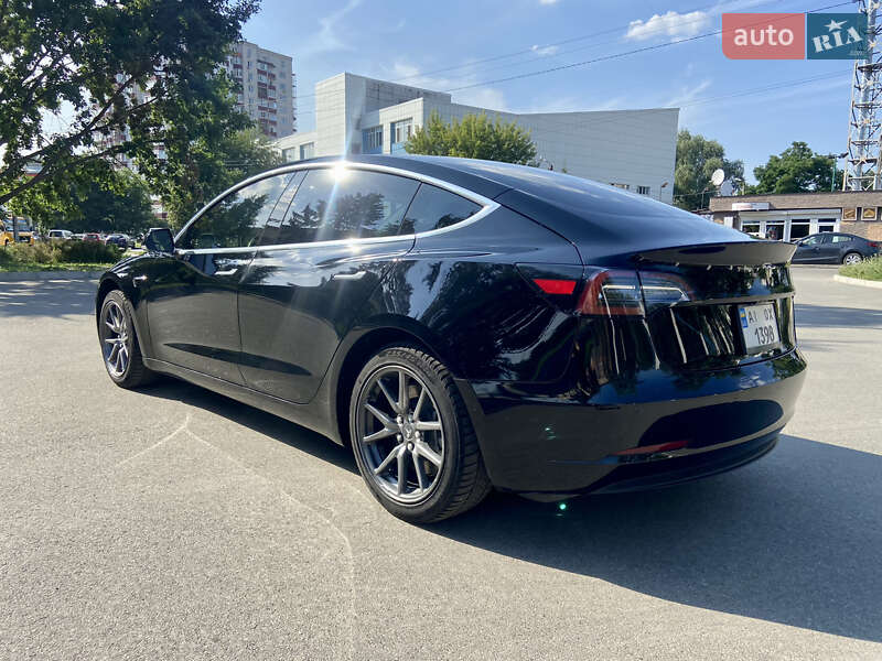 Седан Tesla Model 3 2019 в Києві