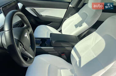Седан Tesla Model 3 2019 в Києві