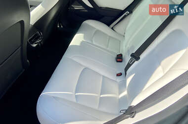 Седан Tesla Model 3 2019 в Києві