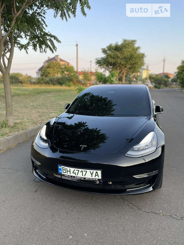 Седан Tesla Model 3 2018 в Одессе