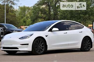 Седан Tesla Model 3 2020 в Киеве