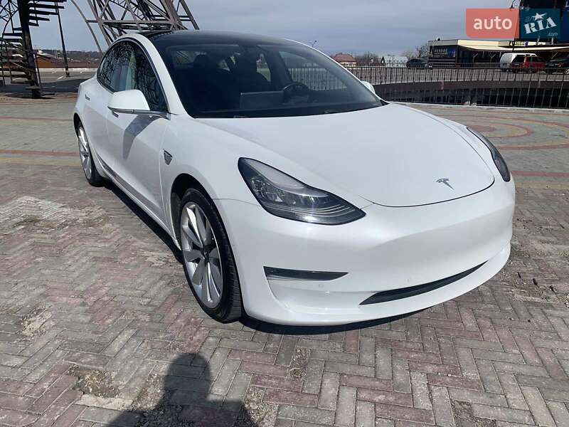Седан Tesla Model 3 2019 в Харкові