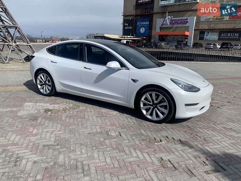 Седан Tesla Model 3 2019 в Харкові