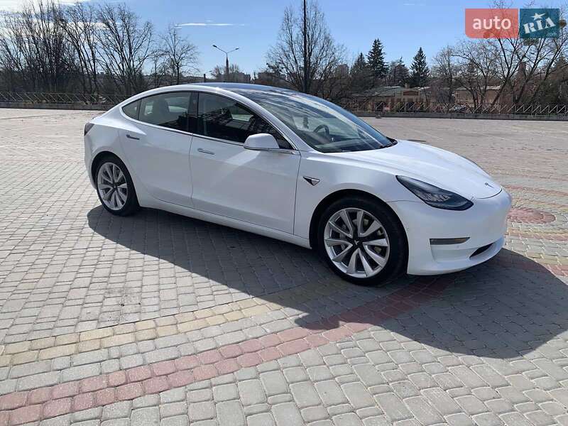 Седан Tesla Model 3 2019 в Харькове