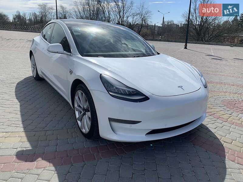 Седан Tesla Model 3 2019 в Харкові