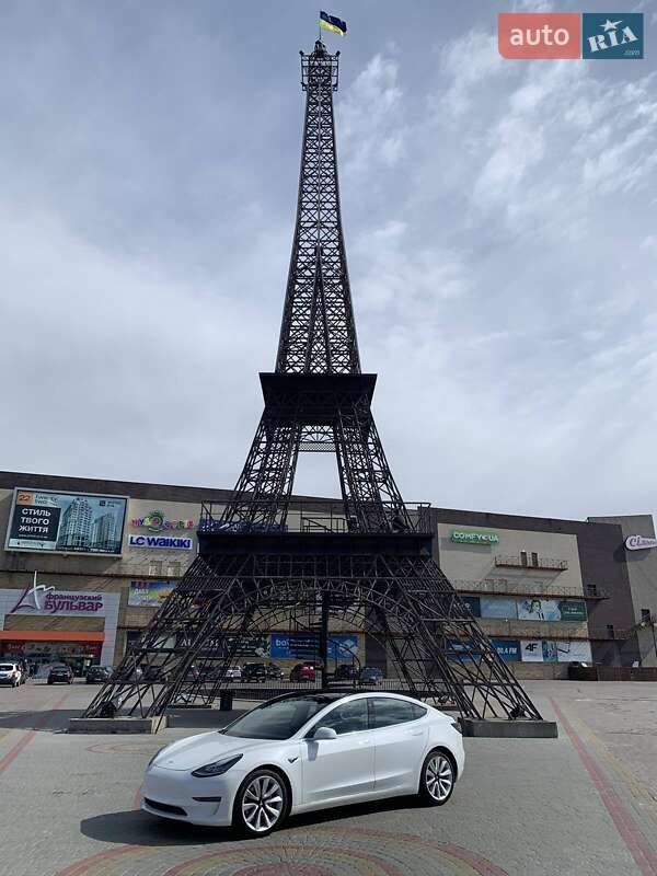 Седан Tesla Model 3 2019 в Харькове
