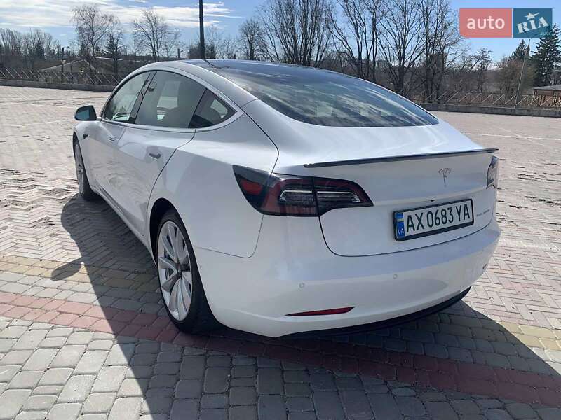 Седан Tesla Model 3 2019 в Харкові