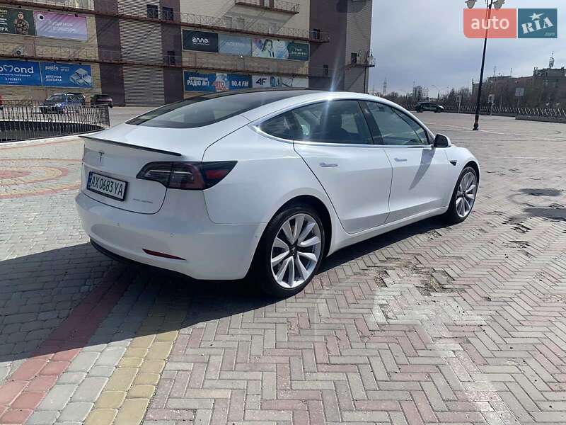 Седан Tesla Model 3 2019 в Харкові