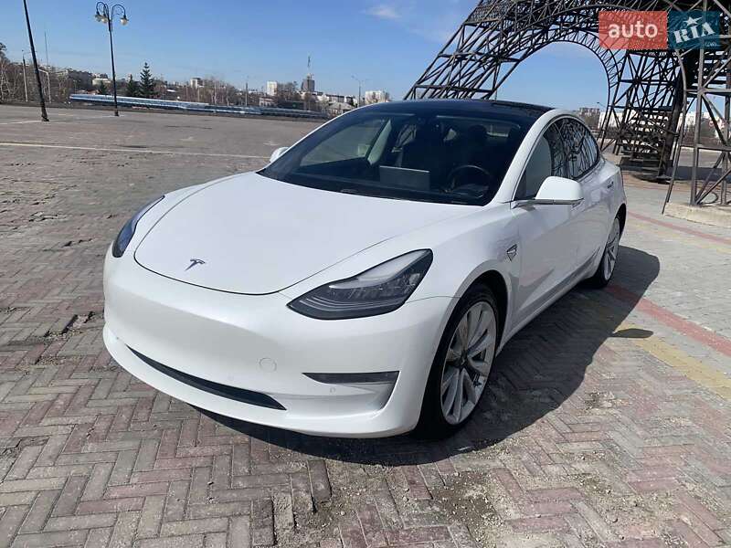Седан Tesla Model 3 2019 в Харкові