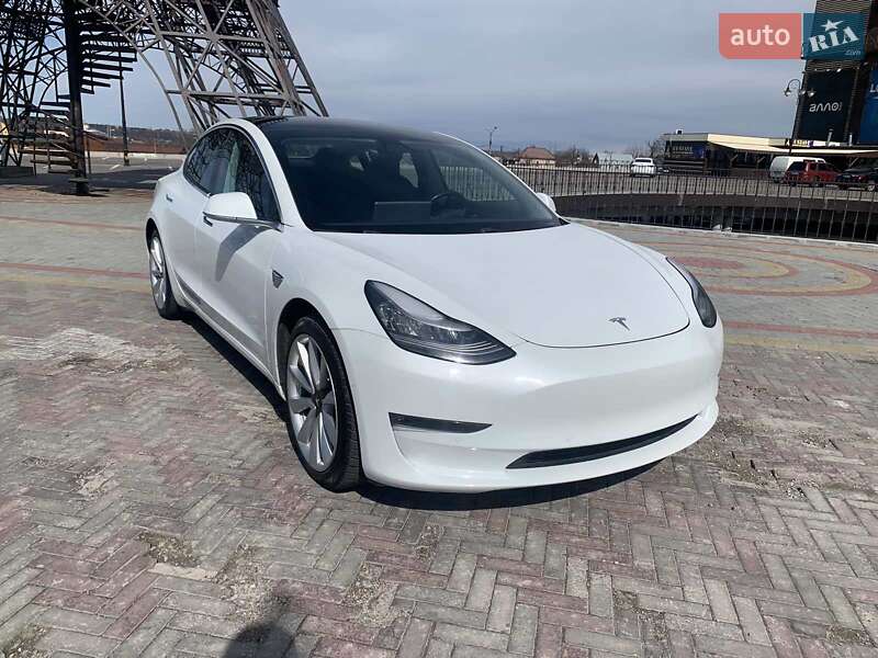 Седан Tesla Model 3 2019 в Харкові