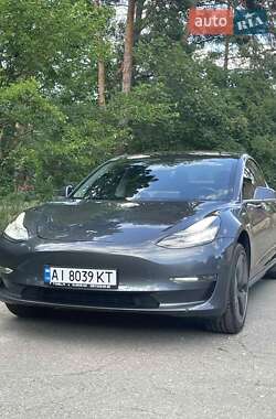 Седан Tesla Model 3 2018 в Киеве