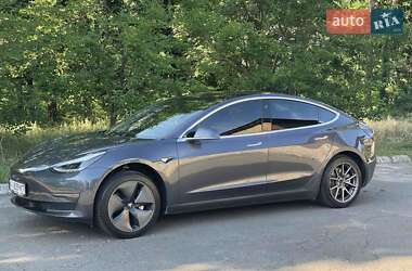 Седан Tesla Model 3 2018 в 