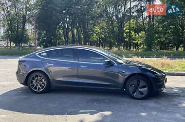 Седан Tesla Model 3 2018 в Киеве