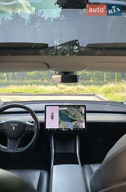 Седан Tesla Model 3 2018 в Киеве