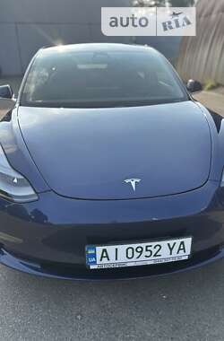 Седан Tesla Model 3 2019 в Киеве