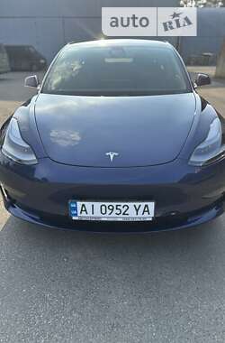 Седан Tesla Model 3 2019 в Киеве