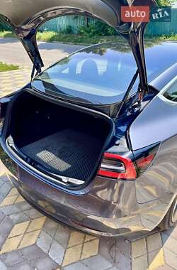 Седан Tesla Model 3 2018 в Білій Церкві