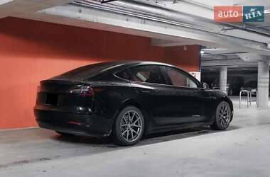 Седан Tesla Model 3 2018 в Киеве фото 5 Седан Tesla Model 3 2018 в Киеве