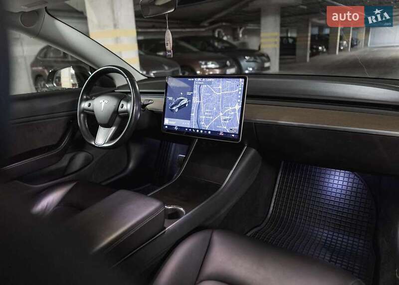 Седан Tesla Model 3 2018 в Киеве фото 12 Седан Tesla Model 3 2018 в Киеве