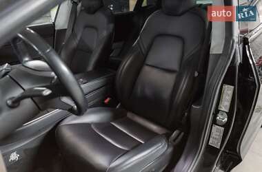 Седан Tesla Model 3 2018 в Киеве