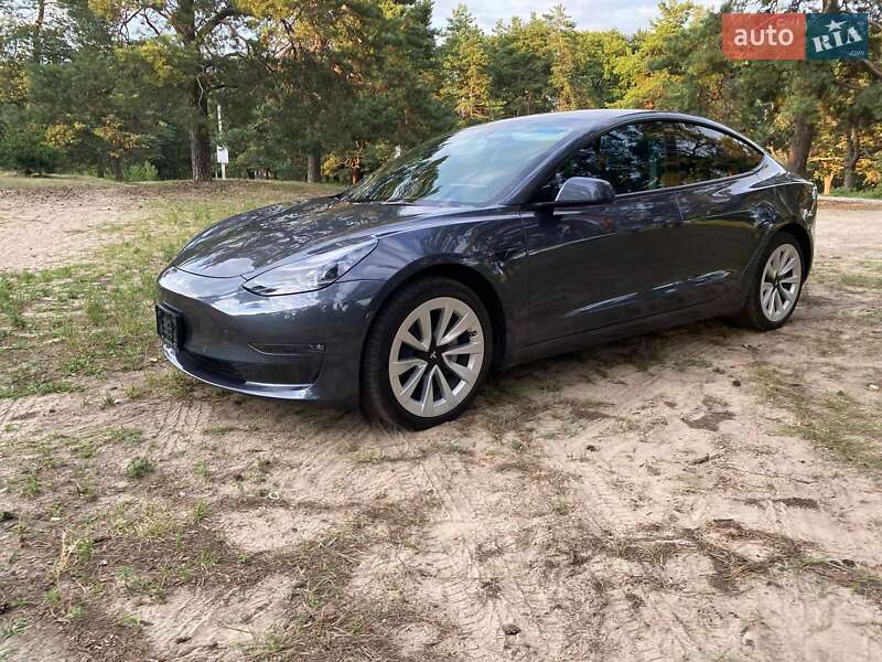 Седан Tesla Model 3 2022 в Дніпрі