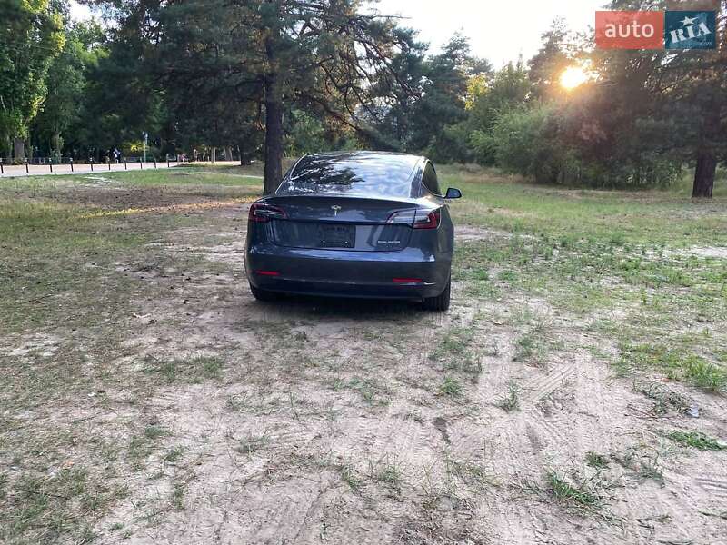 Седан Tesla Model 3 2022 в Дніпрі