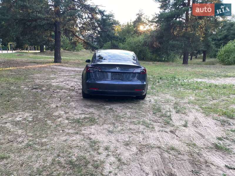 Седан Tesla Model 3 2022 в Дніпрі