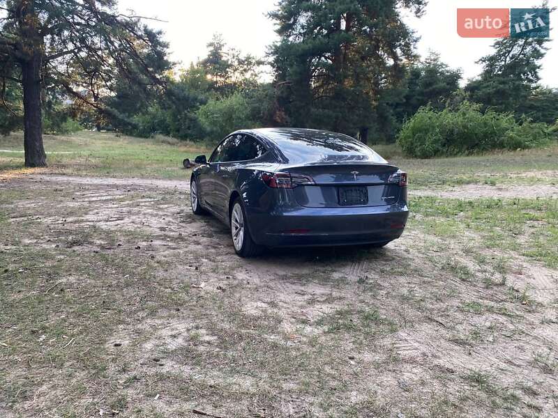 Седан Tesla Model 3 2022 в Дніпрі